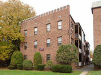 Clarendon Apartments in West Hartford, CT - Building Photo - Building Photo