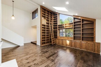 4107 Pine Hollow Rd in Calabasas, CA - Building Photo - Building Photo