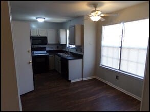 35 Point W Cir in Little Rock, AR - Building Photo - Building Photo