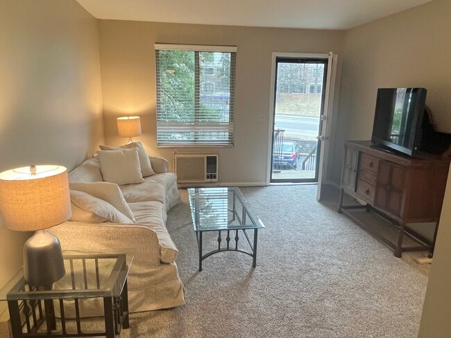 2601 Hillsboro Pike, Unit Villager in Nashville, TN - Building Photo - Building Photo