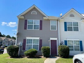 5505 Sierra Tr in College Park, GA - Building Photo