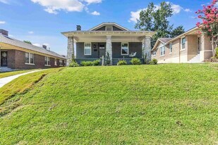 2245 Monroe Ave in Memphis, TN - Building Photo