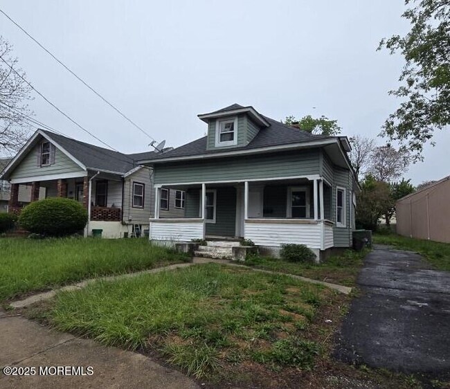 property at 1115 9th Ave