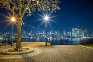 791 JFK Blvd E in Weehawken, NJ - Building Photo