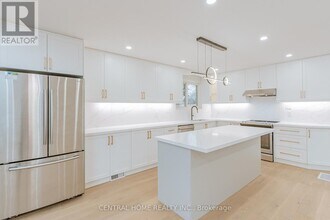 47 Sherwood Forest Dr in Markham, ON - Building Photo - Building Photo