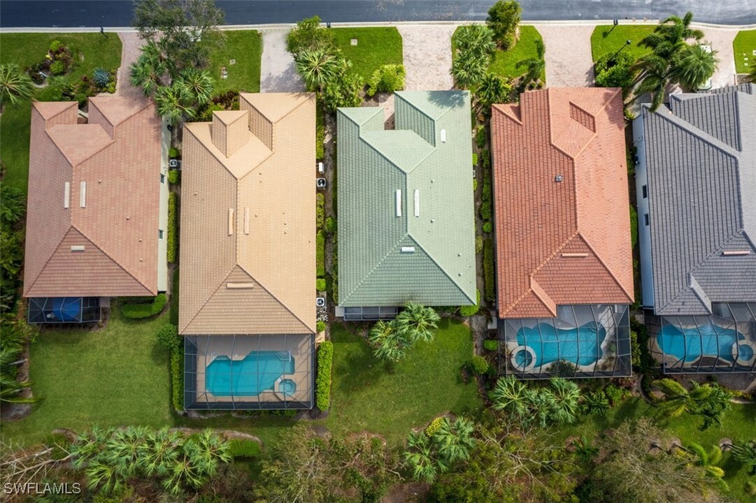 3460 Lakeview Isle Ct in Ft. Myers, FL - Building Photo