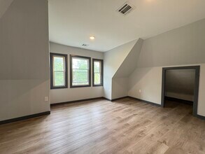 115 Hollywood Ave, Unit 3 in East Orange, NJ - Building Photo - Building Photo