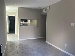 6601 Sands Point Dr in Houston, TX - Foto de edificio - Building Photo