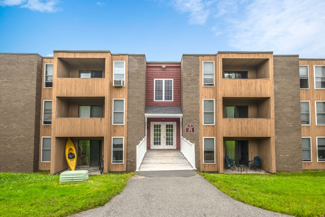 Stillwater Village Apartments in Orono, ME - Building Photo