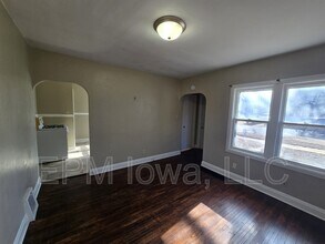 511 Ricker St in Waterloo, IA - Building Photo - Building Photo