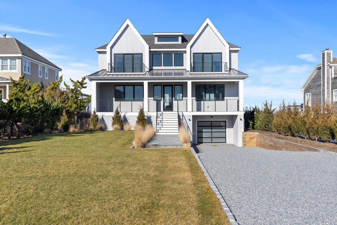 774A Dune Rd in Westhampton Beach, NY - Foto de edificio