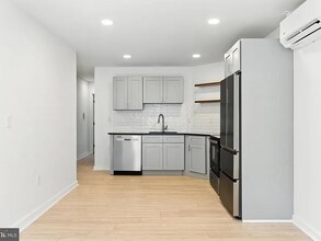 1948 S 23rd St in Philadelphia, PA - Building Photo - Building Photo