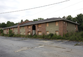 Ravenwoods in Atlanta, GA - Foto de edificio - Building Photo