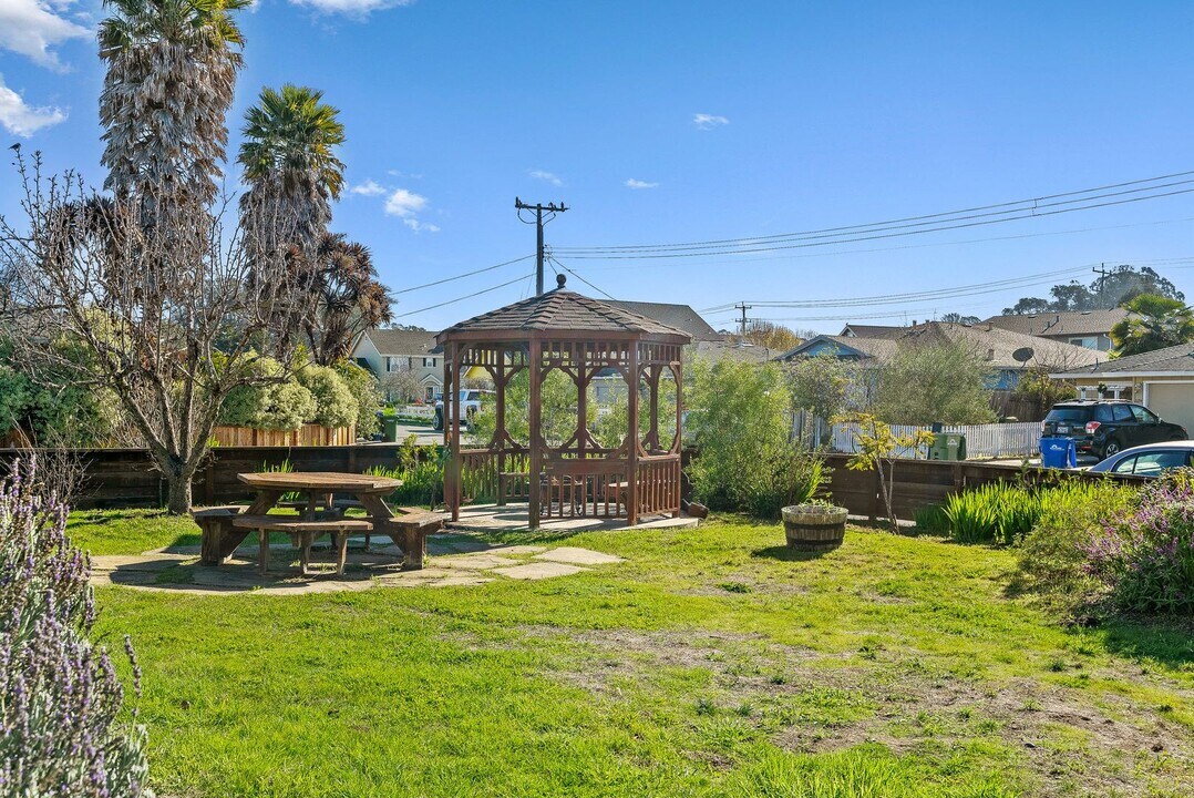 1785 Halterman Ave in Santa Cruz, CA - Building Photo