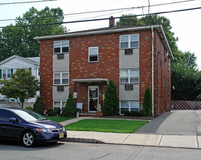 76-78 Frederick St in Belleville, NJ - Building Photo - Building Photo