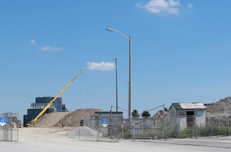 E Beaver Creek Rd in Richmond Hill, ON - Building Photo - Building Photo