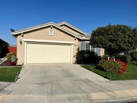 180 Lehman Way in Hemet, CA - Building Photo