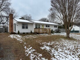 9802 Thacker Ln in Richmond, VA - Building Photo