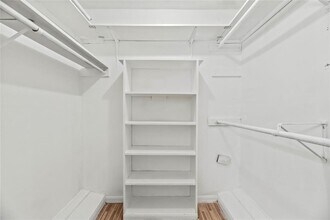 2219 Briarview Dr in Houston, TX - Building Photo - Building Photo