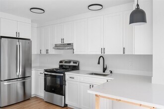 20 Mortimer St in Westhampton Beach, NY - Building Photo - Building Photo