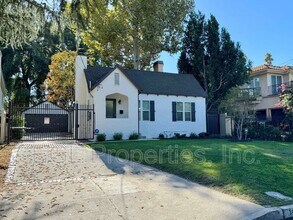 14944 Greenleaf St in Los Angeles, CA - Building Photo - Building Photo