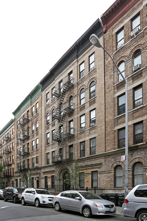 114 W 137th St in New York, NY - Building Photo