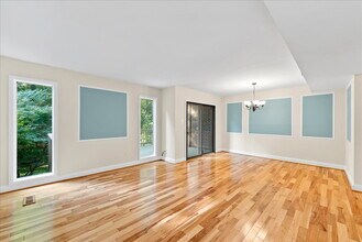 2224 Glencourse Ln in Reston, VA - Building Photo - Building Photo