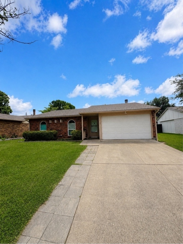 property at 728 Leading Ln Dr