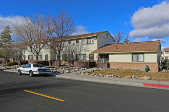 Stead Manor in Reno, NV - Building Photo - Building Photo