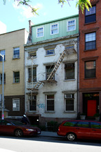 237 W 16th St in New York, NY - Building Photo - Building Photo