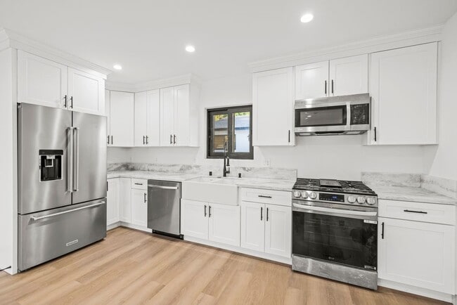 16245 Chatsworth St in Los Angeles, CA - Building Photo - Building Photo