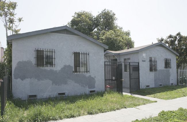 8640 Denver Ave in Los Angeles, CA - Building Photo - Building Photo