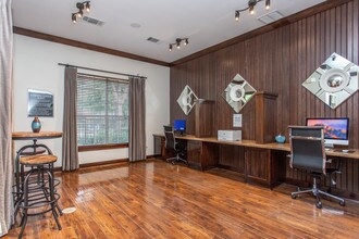 Grove at Sterling Ridge in The Woodlands, TX - Foto de edificio - Interior Photo