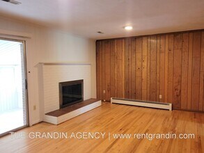 312 Homeplace Dr in Salem, VA - Building Photo - Building Photo