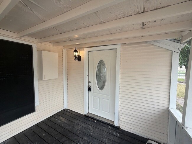 property at 121 N Spooner St