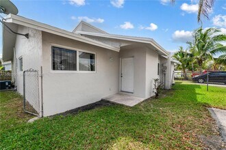11310 SW 189th St in Miami, FL - Building Photo - Building Photo