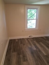105 Theron St, Unit 2R photo'