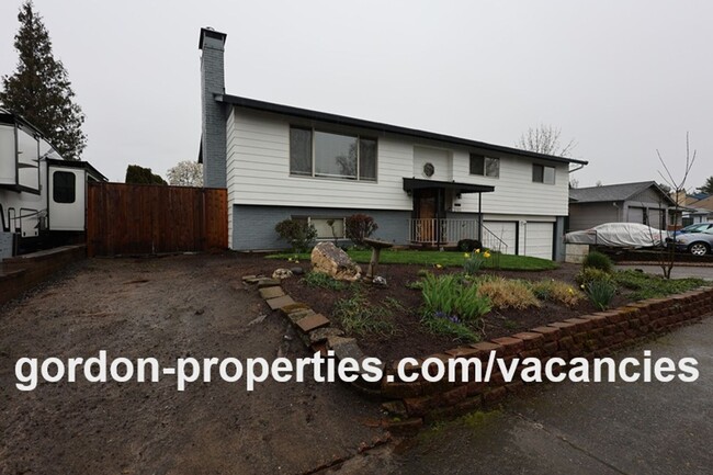 2793 NE 22nd Ct in Gresham, OR - Building Photo - Building Photo