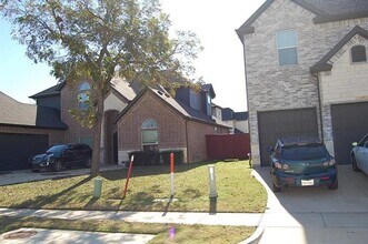 3912 Belle Maison Ct in Arlington, TX - Building Photo - Building Photo