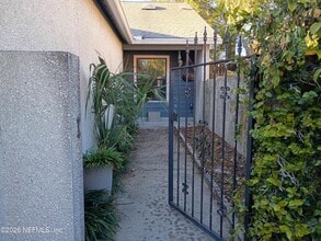 5561 Mariners Cove Dr in Jacksonville, FL - Building Photo - Building Photo