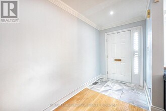 641 Caledonia Rd in Toronto, ON - Building Photo - Building Photo