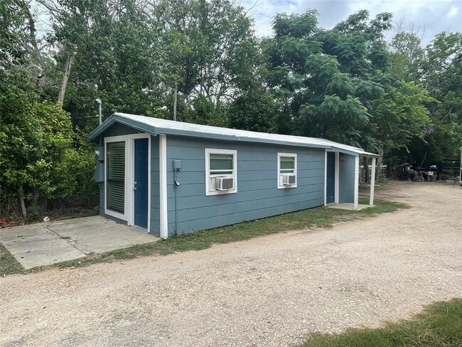 property at 2113 River Rd