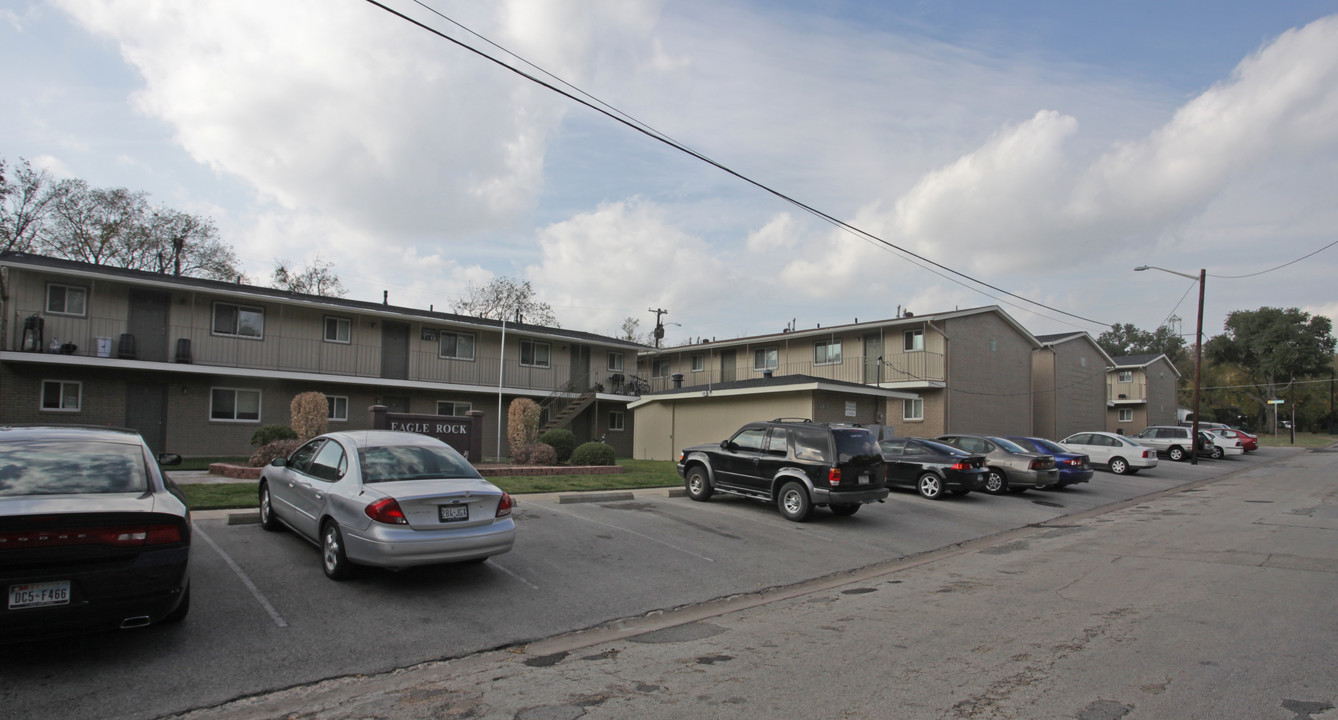 Residences at the Union - North in Denton, TX - Foto de edificio