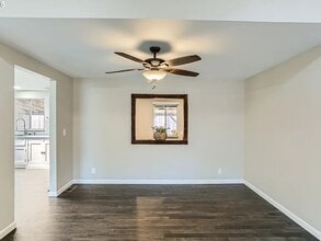 13620 SW Beef Bend Rd in King City, OR - Building Photo - Building Photo