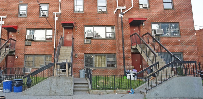 768-776 Logan St in Brooklyn, NY - Building Photo - Building Photo