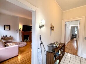 354 Marlborough St, Unit 5 in Boston, MA - Building Photo - Building Photo