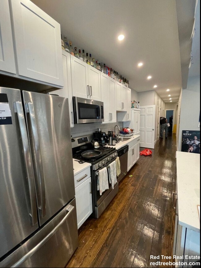 91 Hillside St, Unit 1