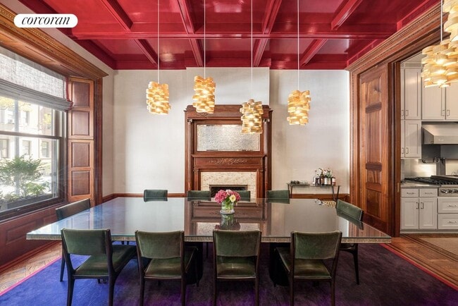 22 W 70th St in New York, NY - Building Photo - Building Photo