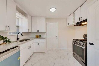 1802 Gus Thomasson Rd in Dallas, TX - Building Photo - Building Photo