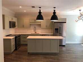 360 Dauphin St-Unit -2A in Mobile, AL - Building Photo - Building Photo